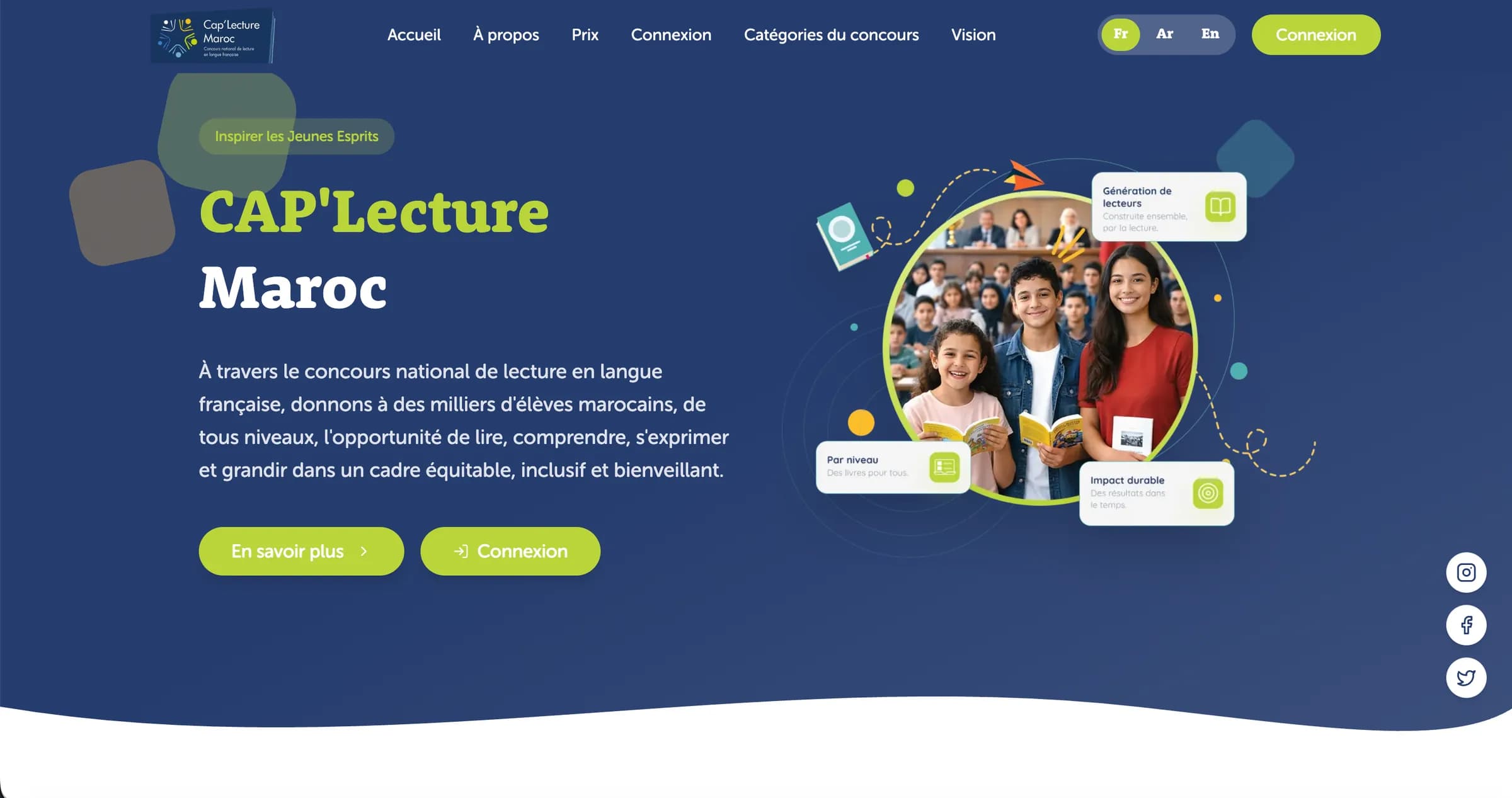 The public CAP'Lecture site: “CAP'Lecture Maroc, inspirer les jeunes esprits” next to students holding books, with French, Arabic and English language switches.
