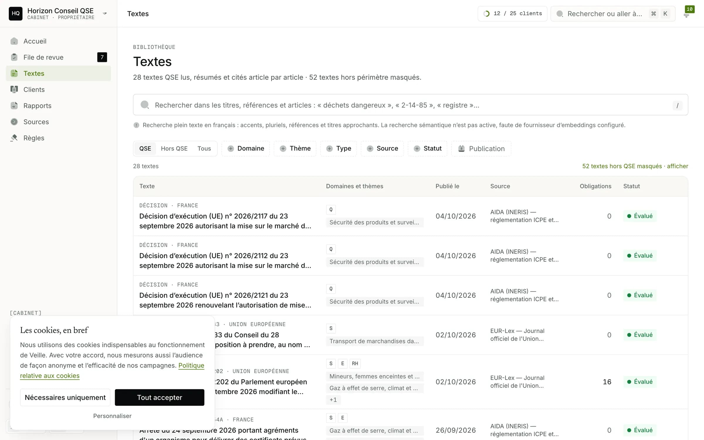 La bibliothèque des textes : 28 textes QSE lus, résumés et cités article par article, avec recherche plein texte et filtres par domaine, thème, type et source.